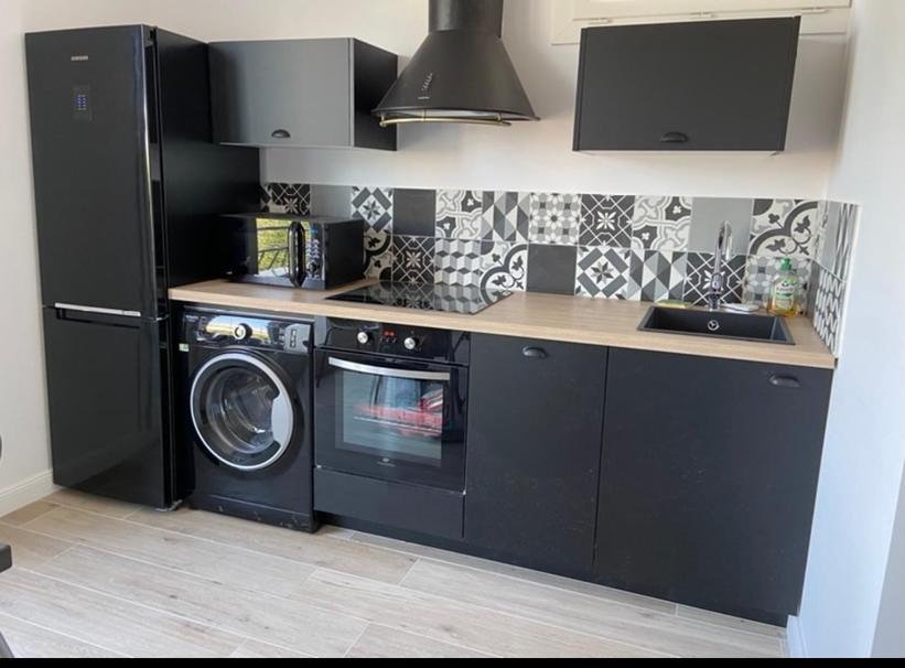Ajaccio Magnifique T2 45m2 Neuf 5 Personnes Clim Wifi Stationnement Gratuit Centre A 300m *